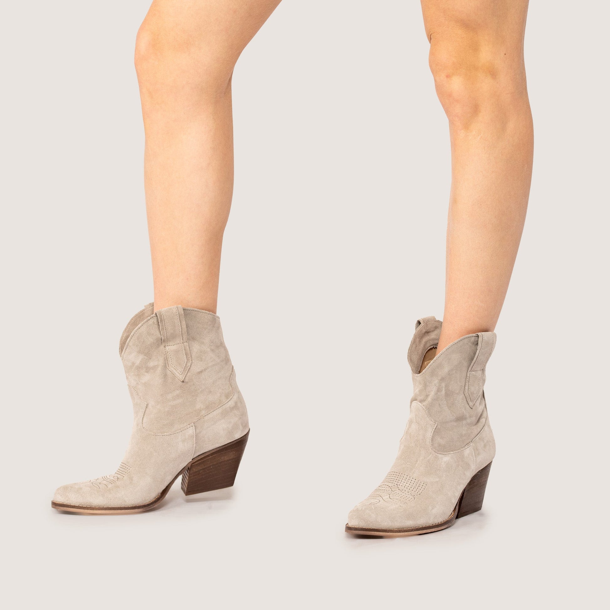 Botines tejanos en piel auténtica Leila Made in Italy Kalishoes