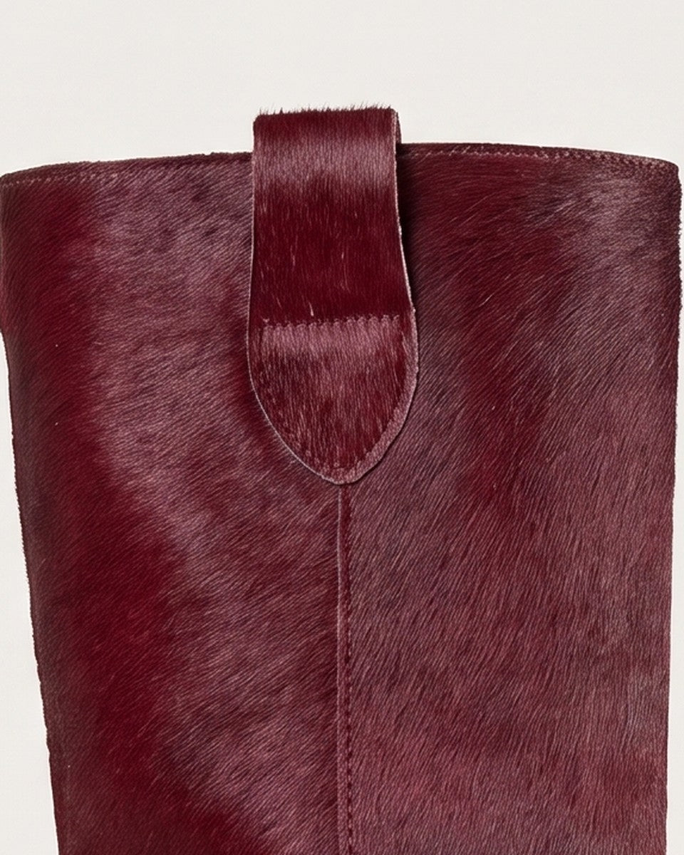 Kate Black Cherry The Core, dettaglio hair