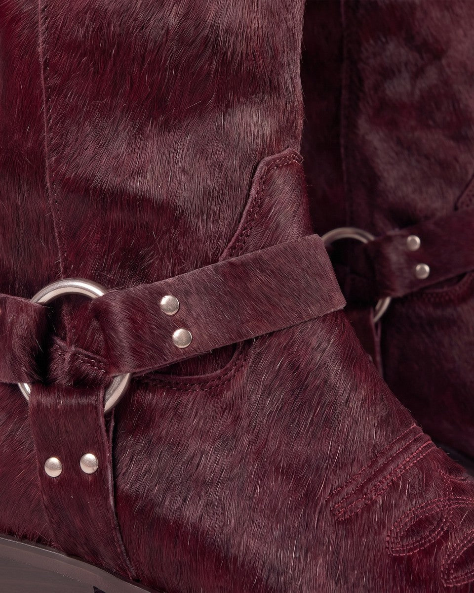 Kate Black Cherry The Core, dettaglio harness